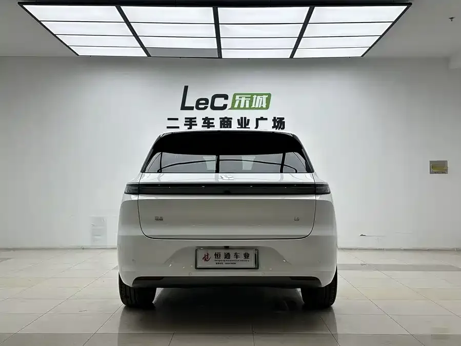 Lixiang L6 Ideal L6 2024 Pro 2024 — миниатюра 2
