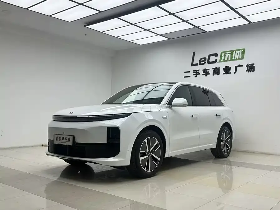 Lixiang L6 Ideal L6 2024 Pro 2024 — фото 1, купить с доставкой в Москву