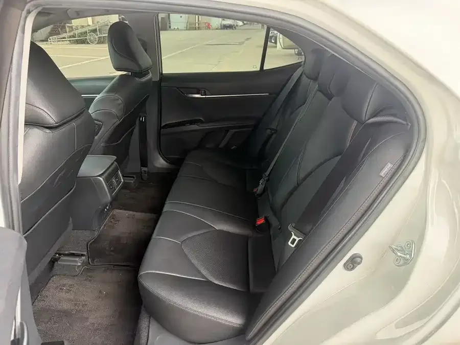 Toyota Camry Camry 2021 2.0G Deluxe Edition 2022 — миниатюра 4