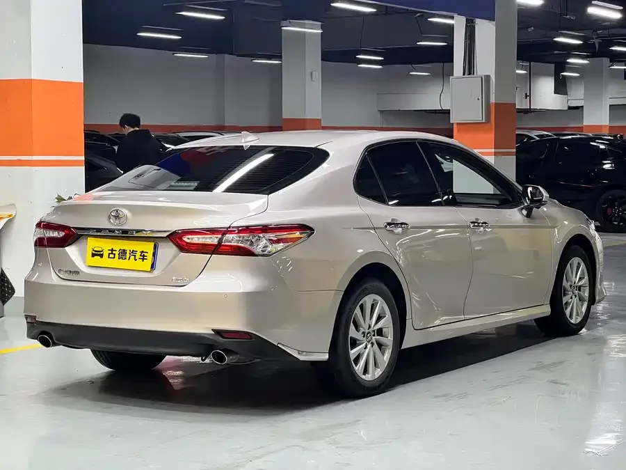 Toyota Camry Camry 2023 2.0G Deluxe Edition 2023 — миниатюра 4