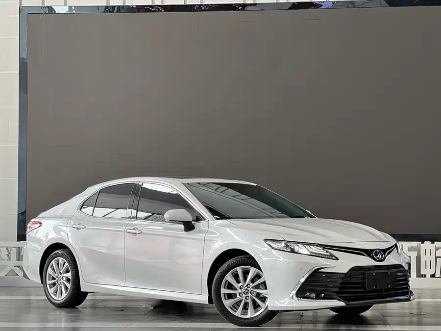 Toyota Camry Camry 2021 2.0G Deluxe Edition 2022 — миниатюра 3