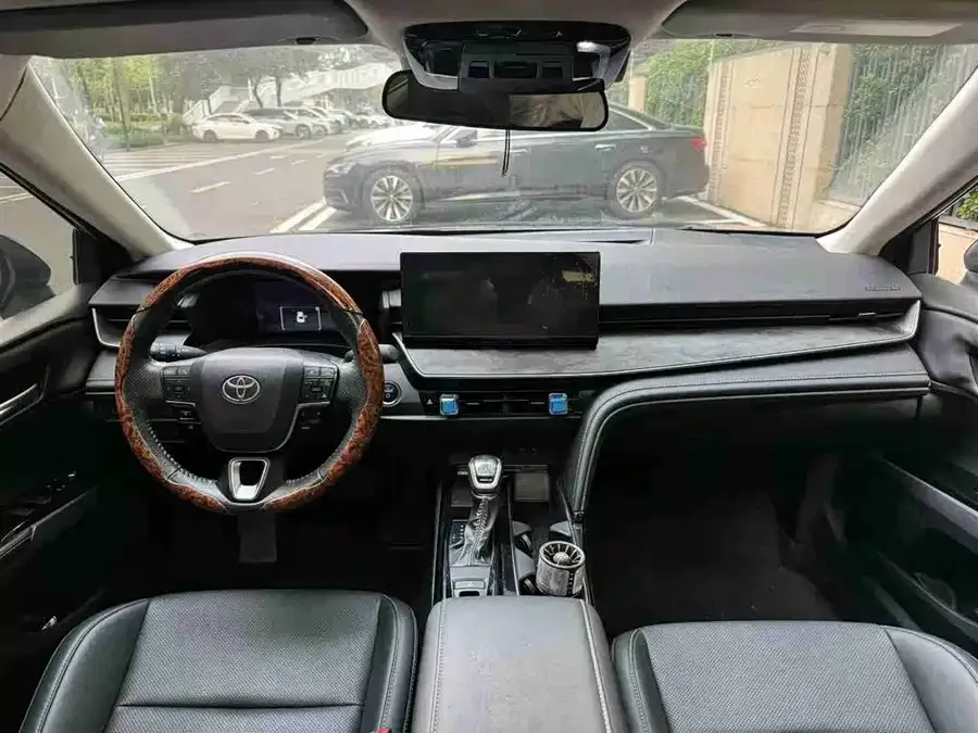 Toyota Camry Camry 2024 Hybrid 2.0HE Elite Edition 2024 — миниатюра 4