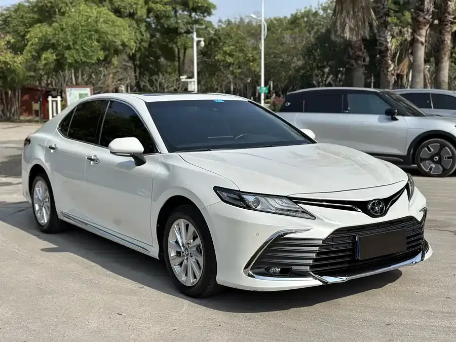 Toyota Camry Camry 2023 2.0G Deluxe Edition 2023 — миниатюра 3