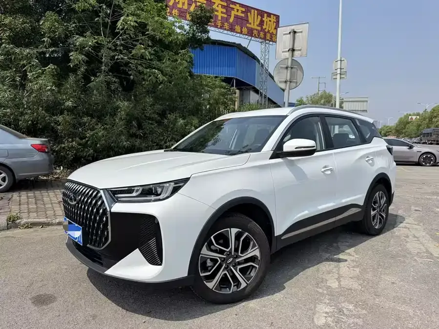 Chery Tiggo 7 PLUS Tiggo 7 PLUS 2025 1.6TGDI DCT Luxury Edition 2025 — фото 1, купить с доставкой в Москву