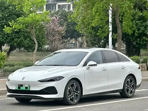 Roewe D7 2024 buy in Moscow