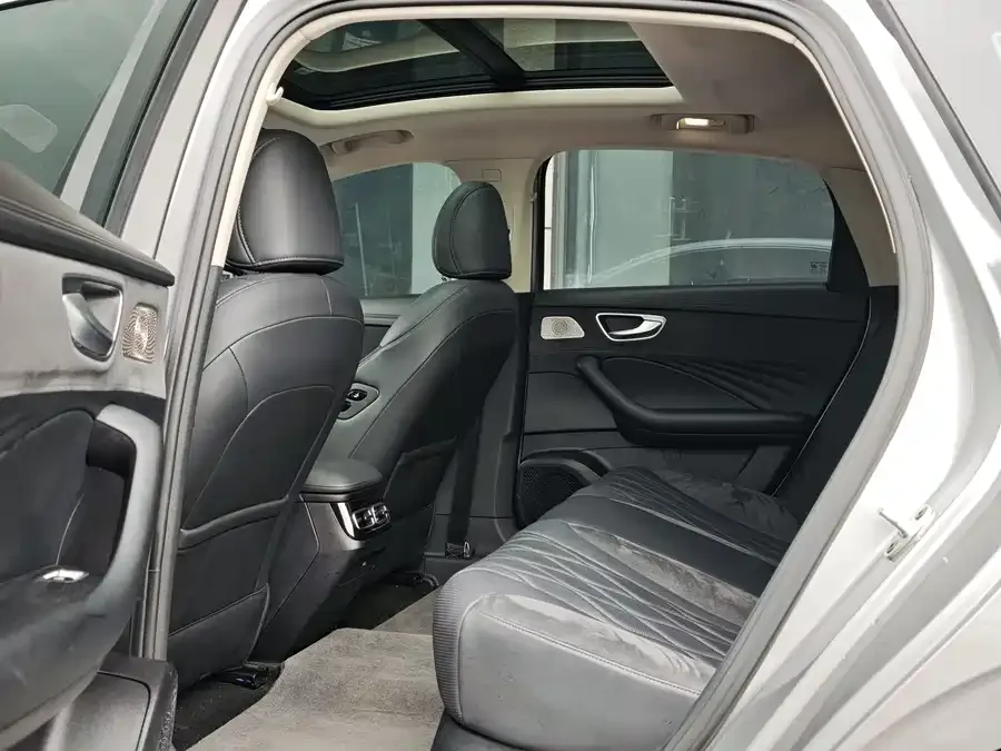 Roewe D7 Roewe D7 2023 DMH 125km Flagship Edition 2023 — миниатюра 2