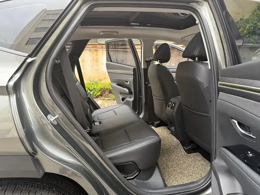 Hyundai Tucson L Tucson 2023 Tucson L 1.5T Automatic 2WD LUX Premium Edition 2023 — миниатюра 3