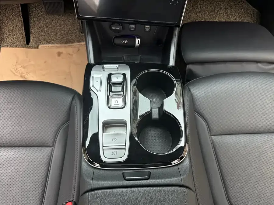 Hyundai Tucson L Tucson 2023 Tucson L 1.5T Automatic 2WD LUX Premium Edition 2023 — миниатюра 4