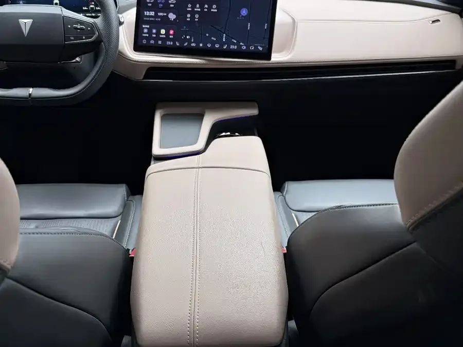 Deepal dark blue SL03 Dark Blue SL03 2023 200Max Extended Range Edition 2023 — миниатюра 4