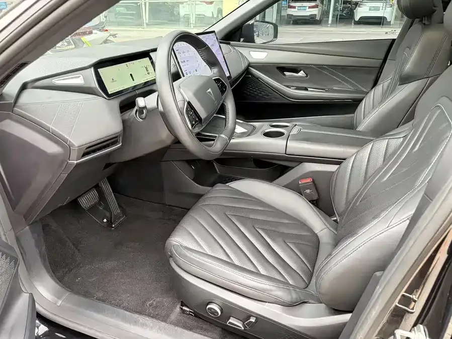 Deepal dark blue SL03 Dark Blue SL03 2024 135Plus Honor Edition 2024 — миниатюра 3