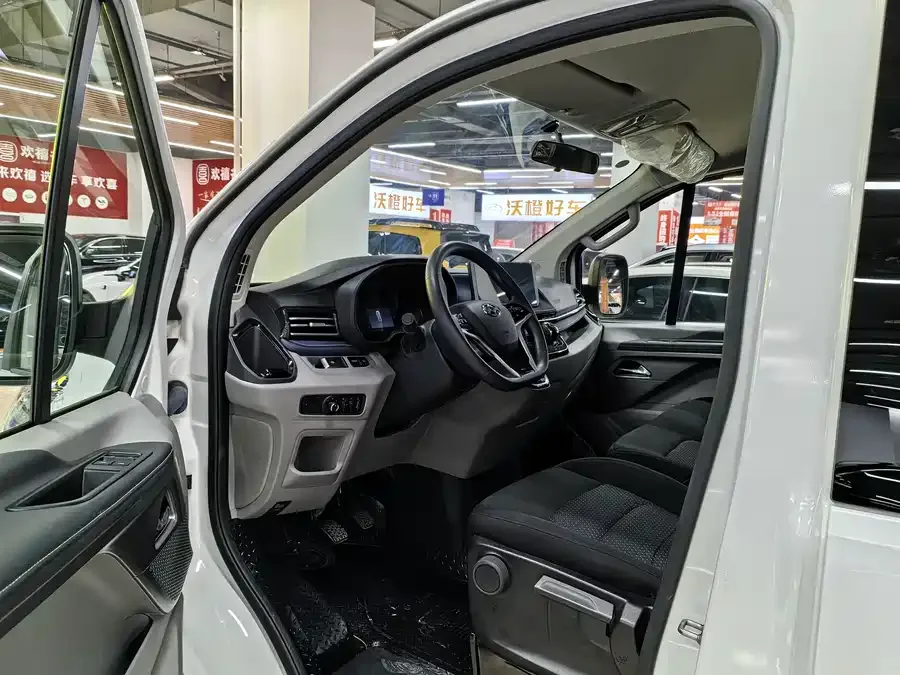 Maxus Xintu V70 Xintu V70 2023 2.0T Elite Edition Manual Short Axle Low Top 5/6 Seaters (125Ps) 2023 — миниатюра 3