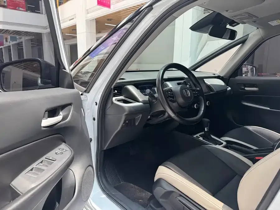 Honda Fit Fit 2023 1.5L CVT Chaoyue Max Edition 2023 — миниатюра 3