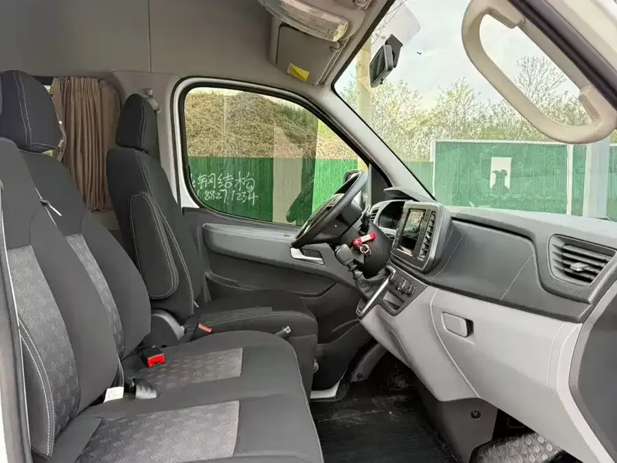 Maxus Xintu V80 Xintu V80 2024 Aoyuntong Value Edition 6MT Short Axle Mid-Top 127Ps 5/6 Seats 2024 — миниатюра 4