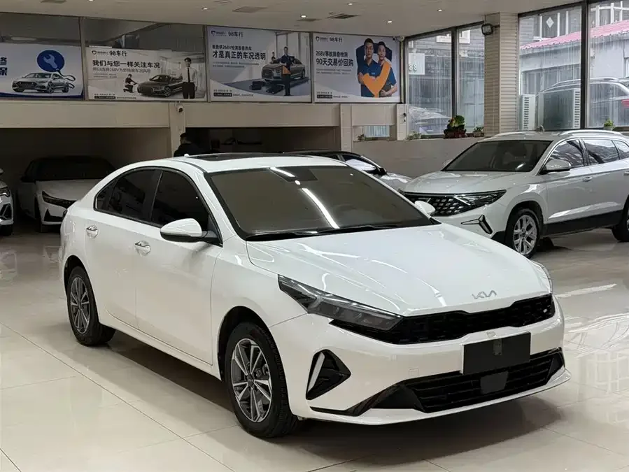 Kia K3 2023 1.4T DCT Luxury Edition 2023 — миниатюра 3