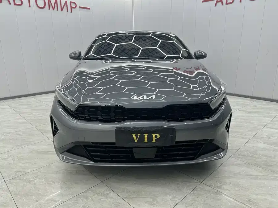 Kia K3 2023 1.5L CVT Luxury Edition 2023 — миниатюра 3