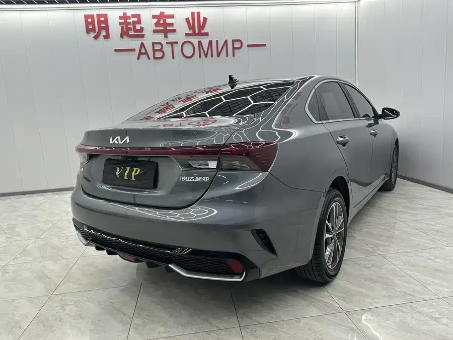 Kia K3 2023 1.5L CVT Luxury Edition 2023 — миниатюра 4