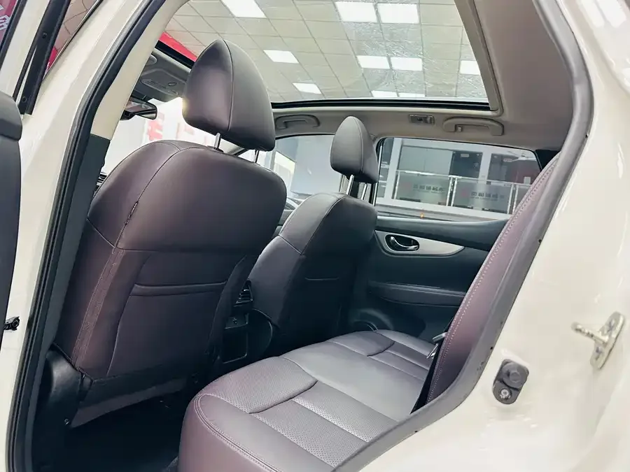 Nissan Qashqai Qashqai 2022 2.0L CVT XV Prem Luxury Edition 2022 — миниатюра 2
