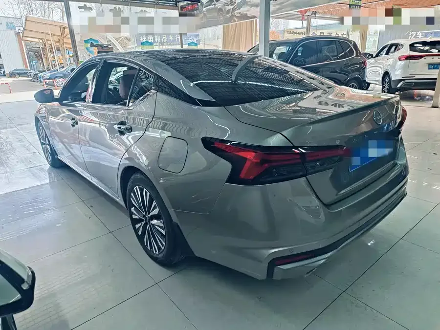 Nissan Altima 2022 Teana 2.0L XL-TLS Enjoy Edition 2023 — миниатюра 4