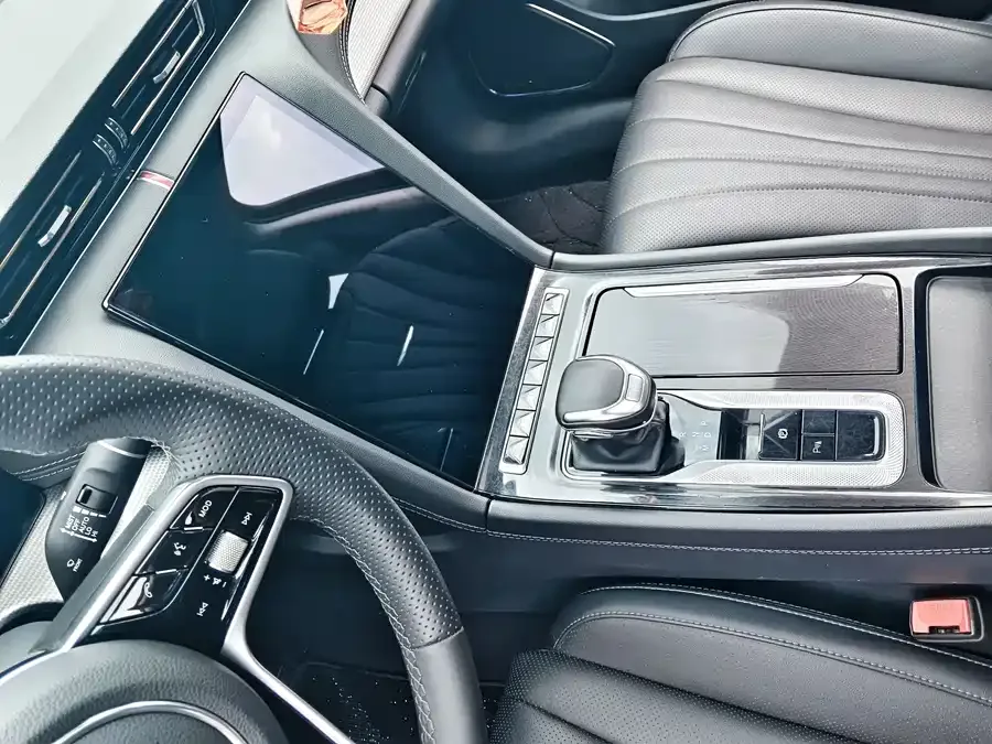 Hongqi H5 Hongqi H5 2023 1.5T DCT Zhilian Qiyun Edition 2023 — миниатюра 2