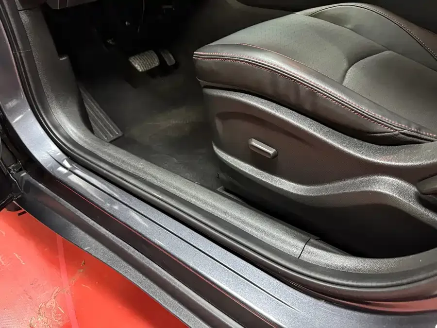 Chevrolet Volando Volando 2020 Mild Hybrid Redline 530T Automatic Enjoyment Edition (5+2 Model) 2023 — миниатюра 4
