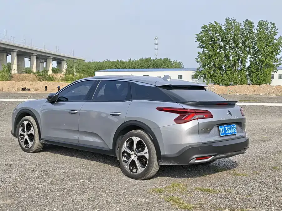 Citroen Versailles C5 X Versailles C5 2022 — миниатюра 2