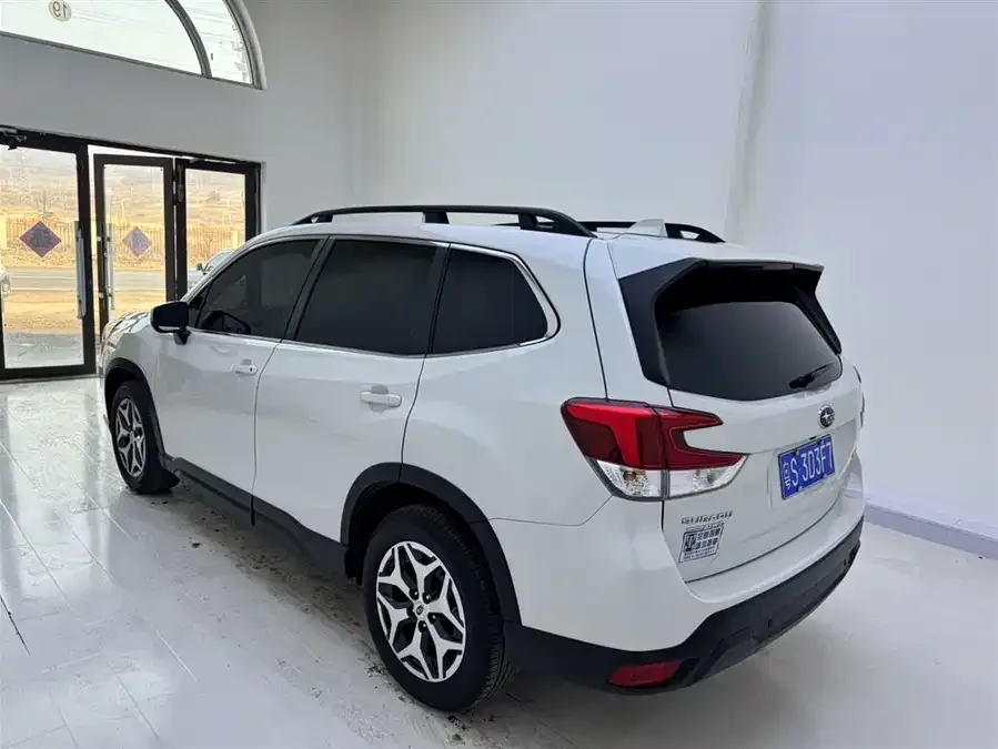Subaru Forester Forester 2022 2.0i AWD Luxury Edition EyeSight 2022 — миниатюра 3