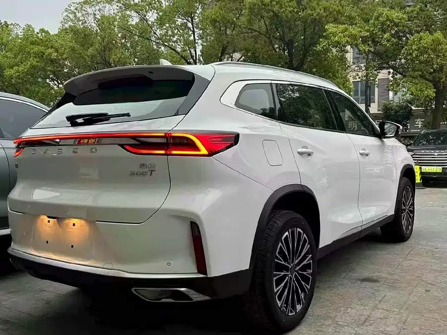 Exeed TXL Xingtu Lingyun 2025 300T 2WD Star Edition 2024 — миниатюра 3