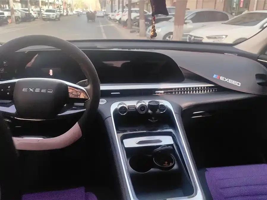 Exeed TXL Xingtu Lingyun 2024 300T 2WD Star Edition 2023 — миниатюра 4