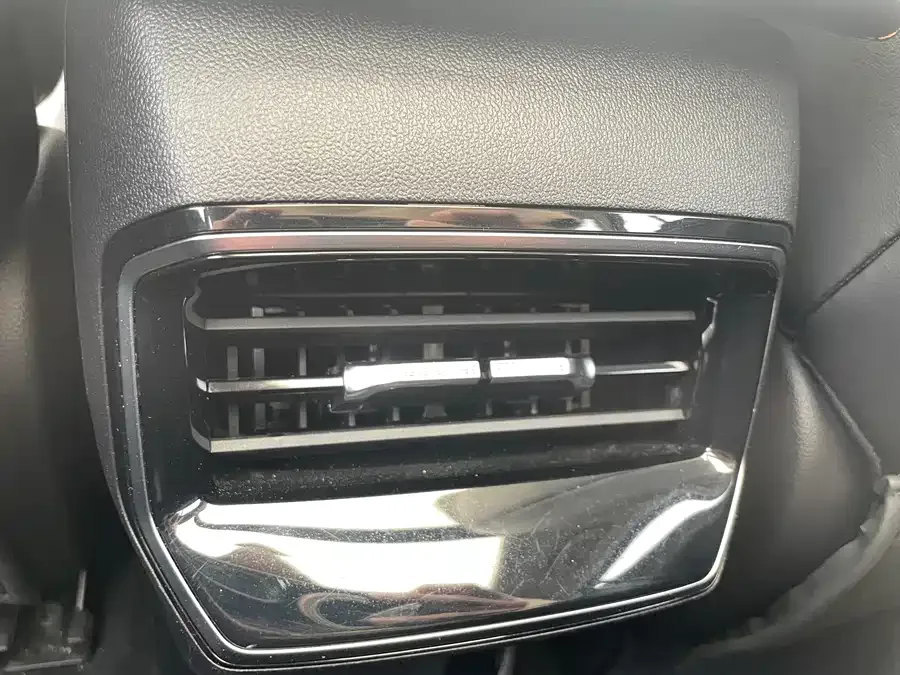 Roewe RX5 New Energy Roewe RX5 New Energy 2023 eRX5 Super Hybrid Superior Edition 2023 — миниатюра 5