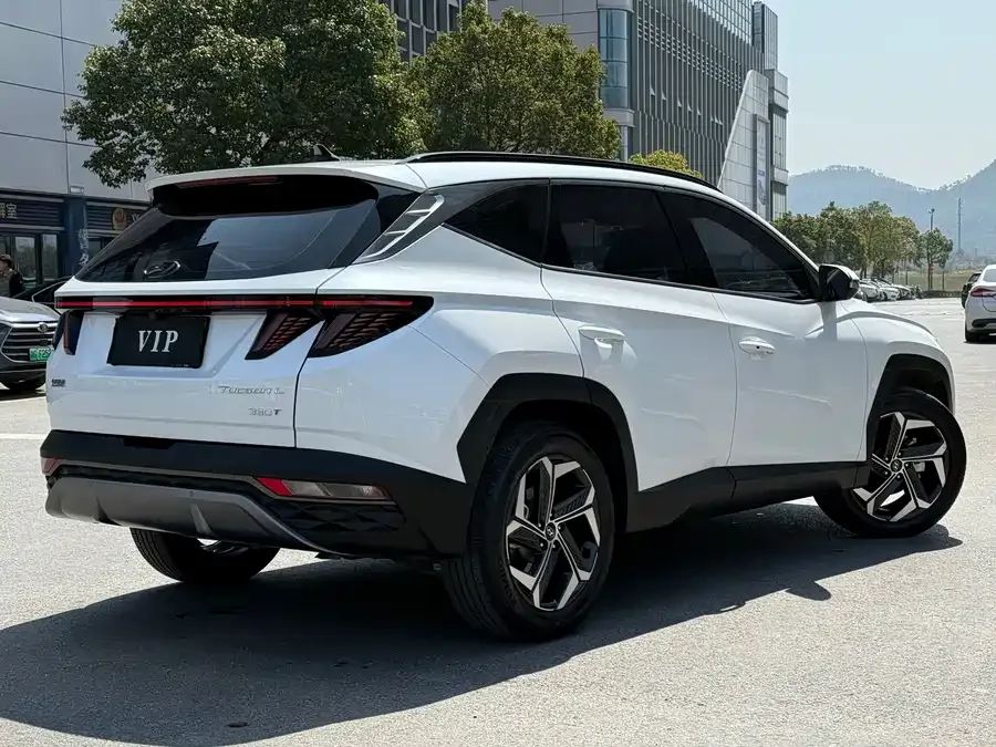 Hyundai Tucson L Tucson 2023 Tucson L 1.5T Automatic 2WD DLX Luxury Edition 2024 — миниатюра 2