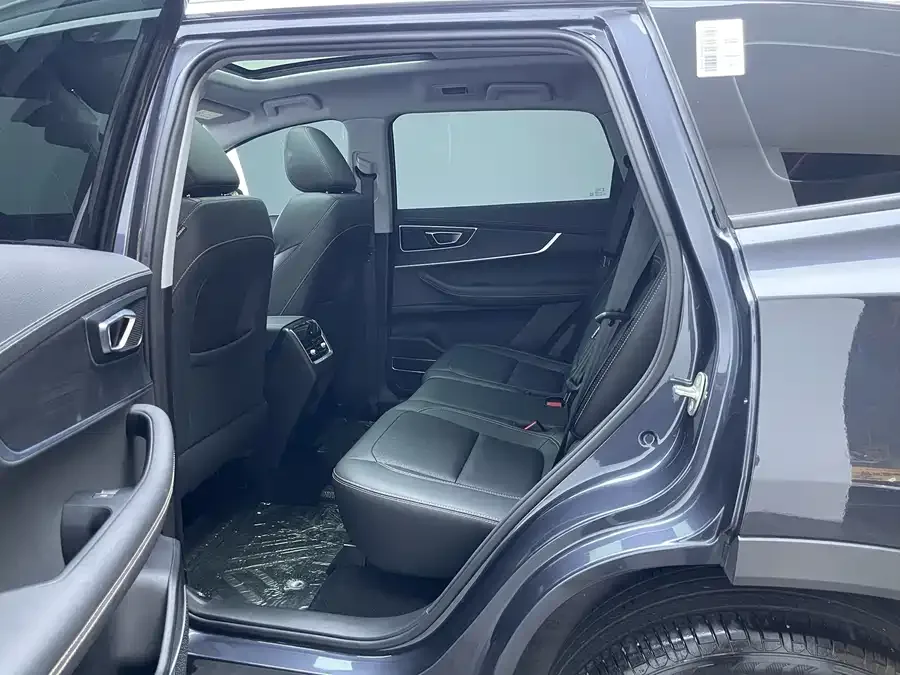 Chery Tiggo 8 Tiggo 8 2025 Excellence Edition 230TCI Automatic Luxury Edition 7 Seaters 2025 — миниатюра 4