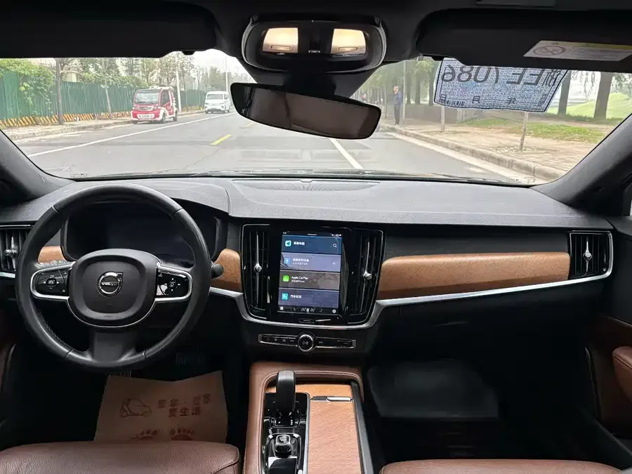 Volvo S90 2023 B5 Zhiyi Luxury Edition 2023 — миниатюра 2