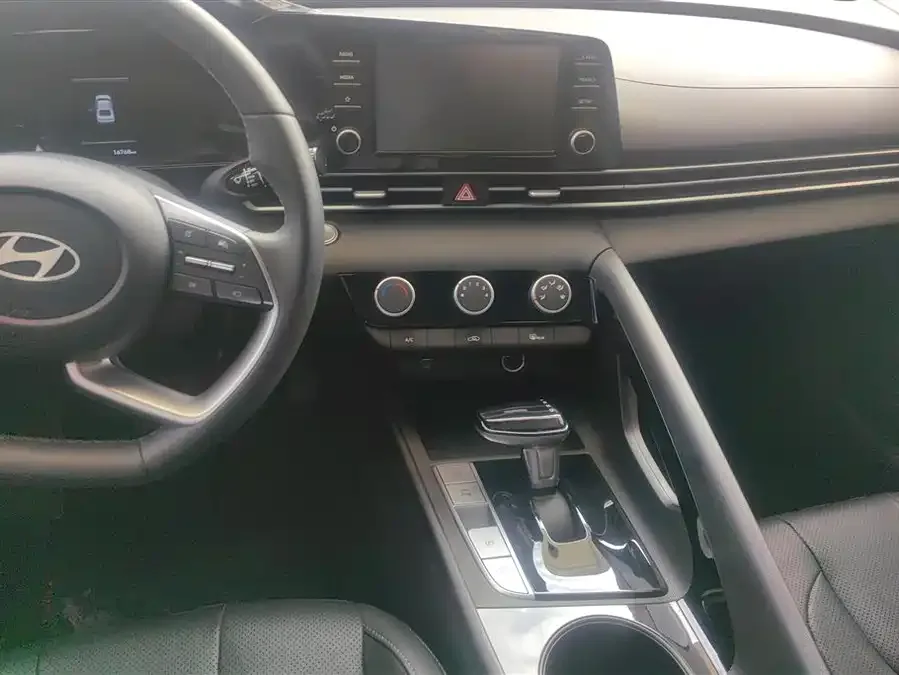 Hyundai Elantra Elantra 2023 1.5L CVT GLX Elite Edition 2023 — миниатюра 4