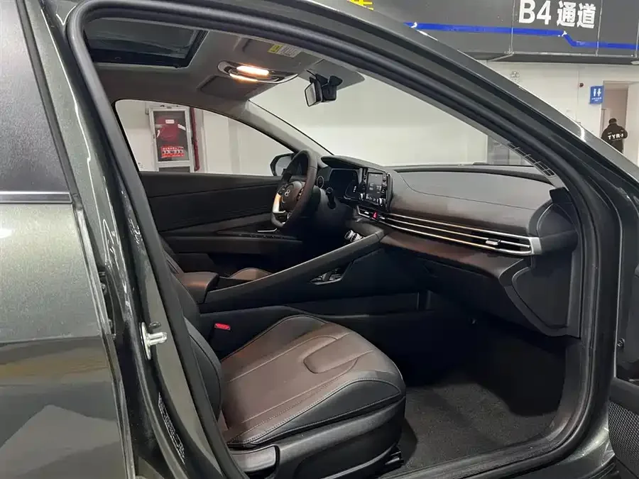Hyundai Elantra Elantra 2023 1.5L CVT GLX Elite Edition 2023 — миниатюра 5