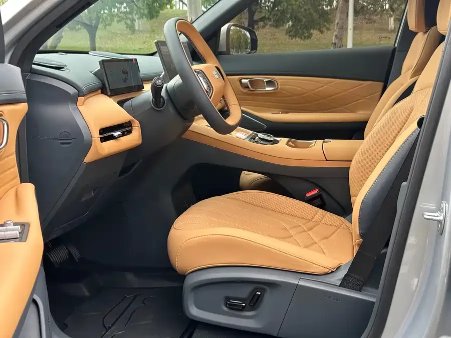 Geely Galaxy Starship 7 Galaxy Starship 7 2025 55km Explorer Edition 2025 — миниатюра 2