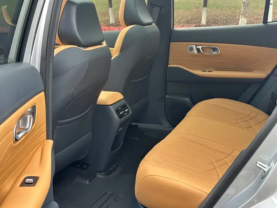 Geely Galaxy Starship 7 Galaxy Starship 7 2025 55km Explorer Edition 2025 — миниатюра 3
