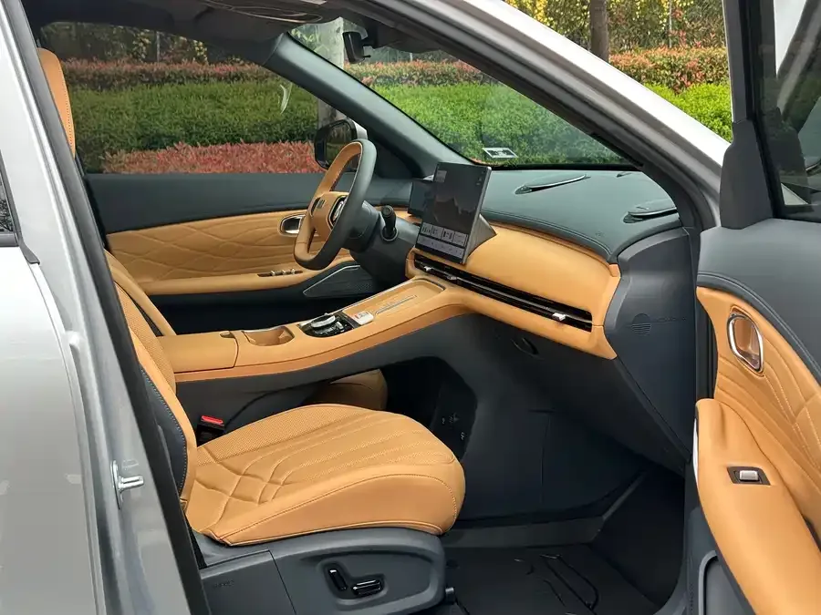 Geely Galaxy Starship 7 Galaxy Starship 7 2025 55km Explorer Edition 2025 — миниатюра 4