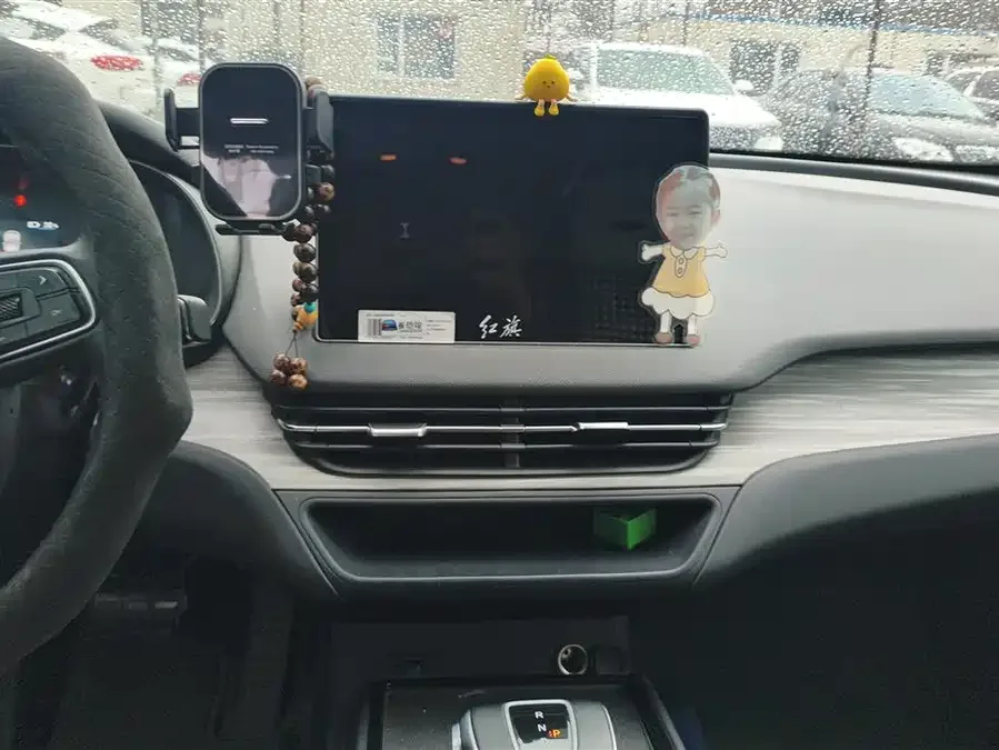 Hongqi E-QM5 Hongqi E-QM5 2023 620km PLUS 2023 — миниатюра 4