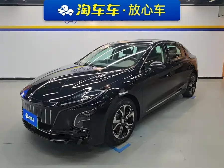 Hongqi E-QM5 Hongqi E-QM5 2023 Basic Travel Edition 2024 — фото 1, купить с доставкой в Москву