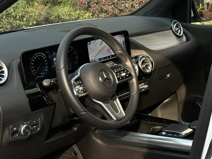 Mercedes-Benz Class B Mercedes-Benz B-Class 2022 facelift B 200 dynamic version 2023 — миниатюра 3