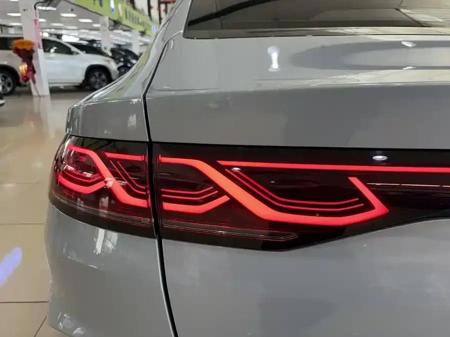 BYD Qin L Qin L 2024 DM-i 120KM Beyond Edition 2024 — миниатюра 4