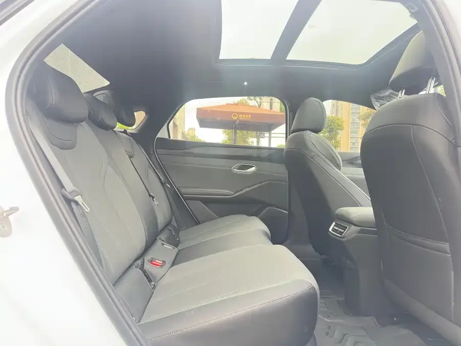 BYD Qin L Qin L 2025 EV 470KM Leading Edition 2026 — миниатюра 5