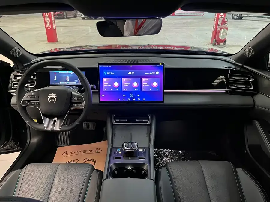 BYD Qin L Qin L 2024 DM-i 120KM Excellence Edition 2024 — миниатюра 3