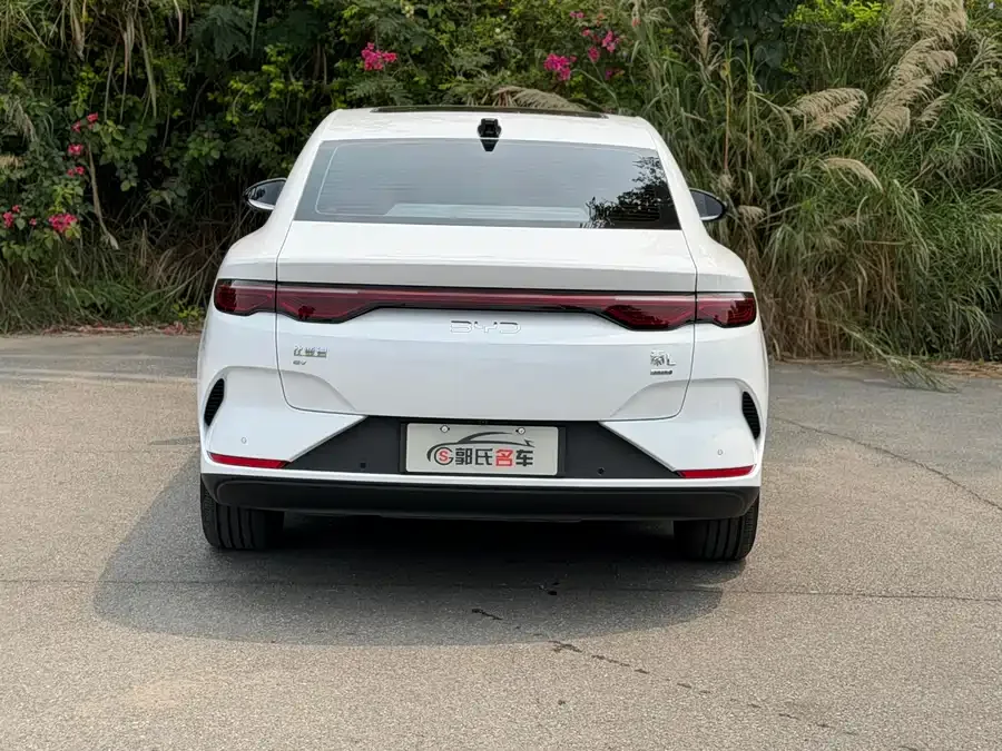 BYD Qin L Qin L 2025 EV 545KM Excellence Edition 2025 — миниатюра 2