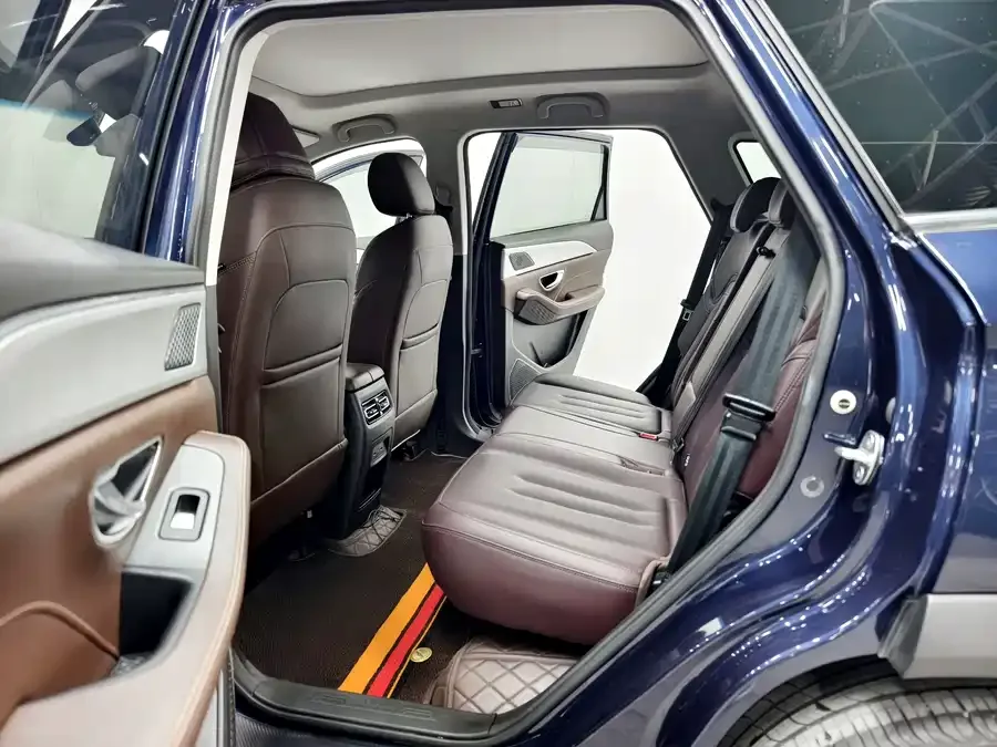 Jetour X90 PLUS Jetour X90 PLUS 2023 2.0T DCT Castle 7-seater 2023 — миниатюра 4