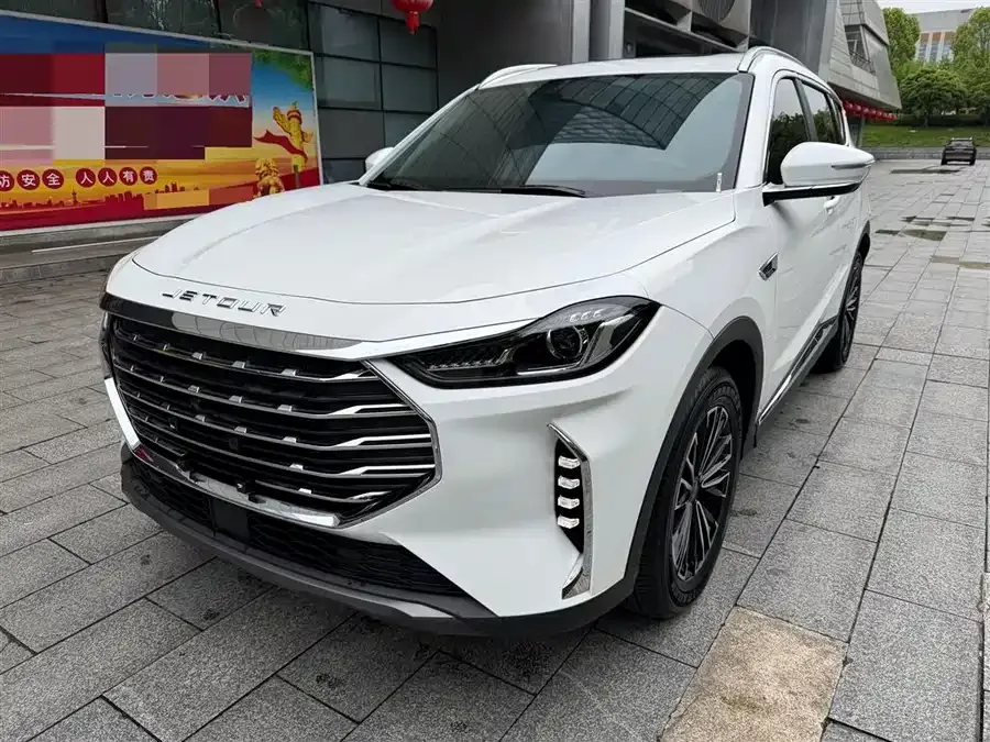 Jetour X70 PLUS JETOUR X70 PLUS 2021 1.5T DCT Mountain PRO 7 Seaters 2022 — фото 1, купить с доставкой в Москву