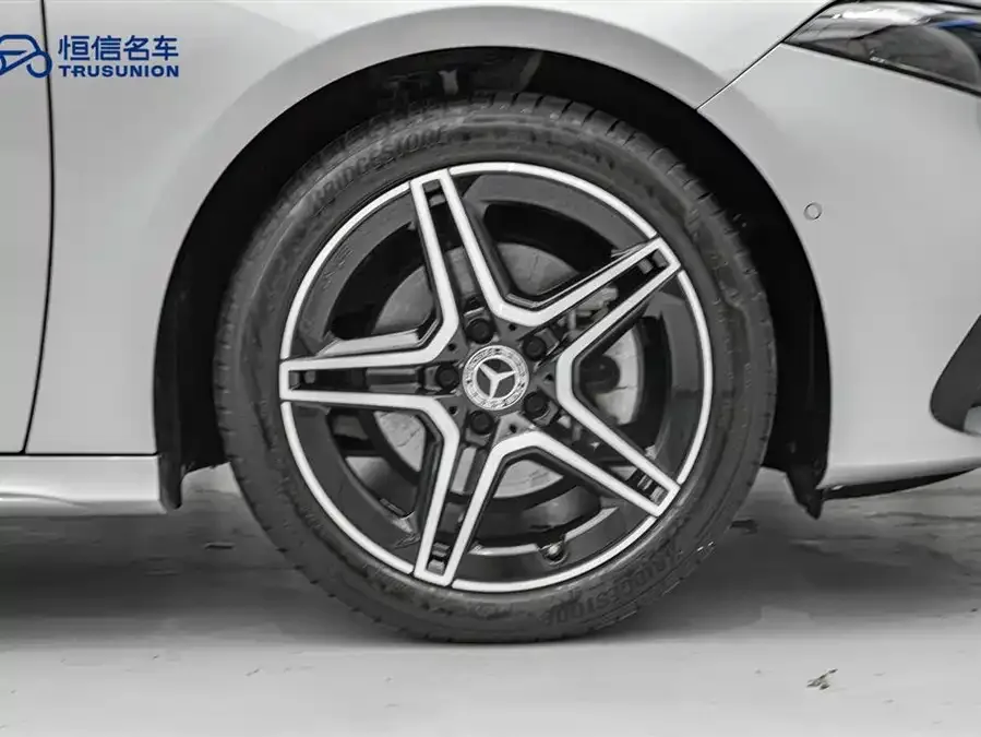 Mercedes-Benz Class A Mercedes-Benz A-Class 2023 A 200 L Fashion Edition 2024 — миниатюра 4
