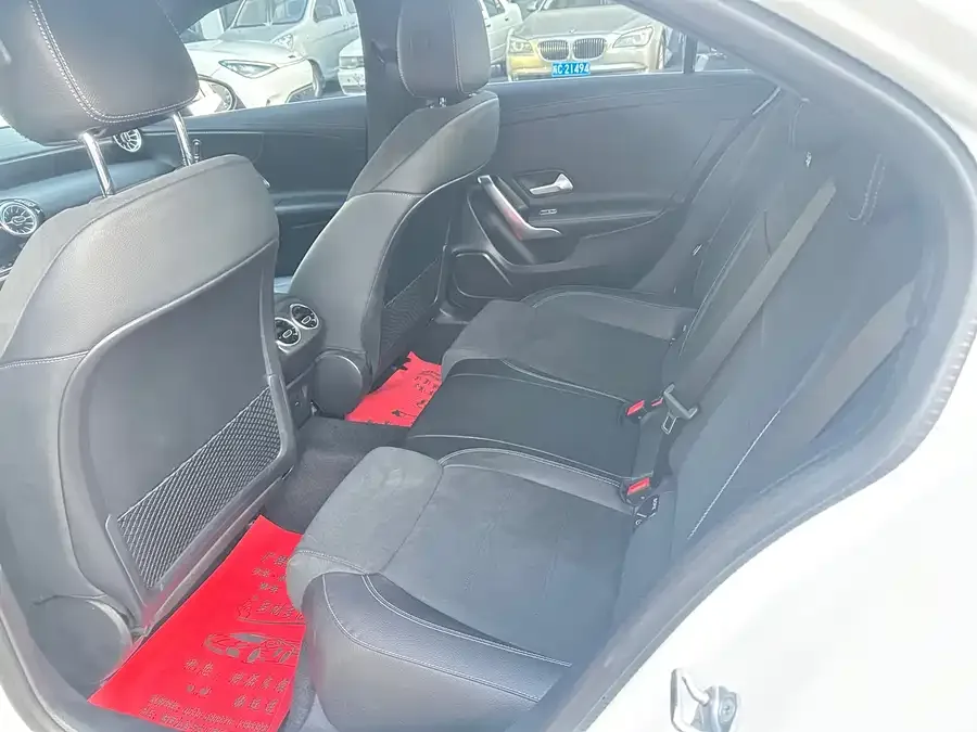 Mercedes-Benz Class A Mercedes-Benz A-Class 2022 Model Three A 200 L Sports Sedan Fashion Model 2023 — миниатюра 4