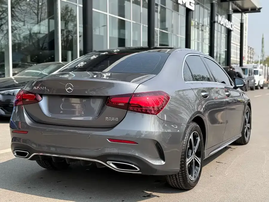 Mercedes-Benz Class A Mercedes-Benz A-Class 2024 A 200 L Fashion Edition 2024 — миниатюра 2