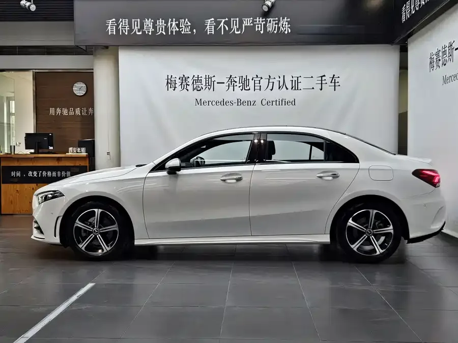 Mercedes-Benz Class A Mercedes-Benz A-Class 2022 A 200 L Sports Sedan Fashion Edition 2022 — миниатюра 3